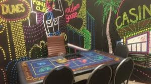Super Sic Bo dice cage and live-dealer table on vegastoto login